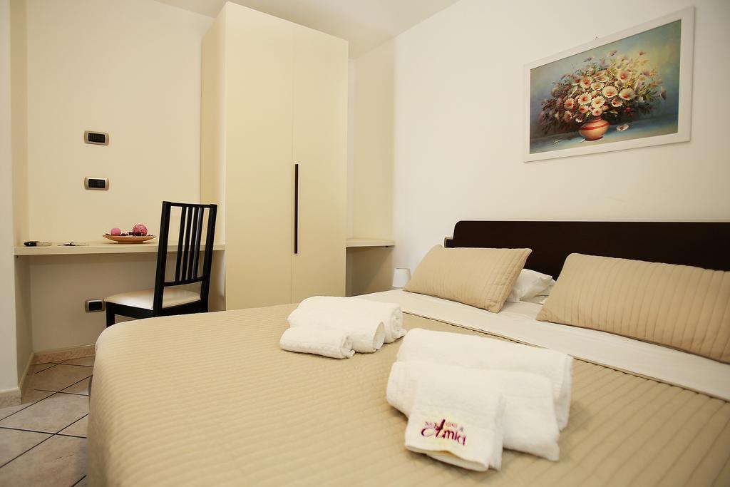 B&B A Casa Di Amici Giardini Naxos Εξωτερικό φωτογραφία