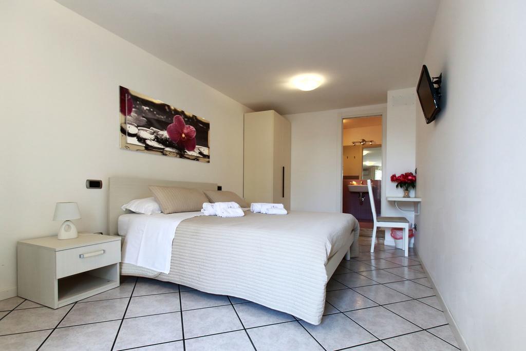 B&B A Casa Di Amici Giardini Naxos Εξωτερικό φωτογραφία