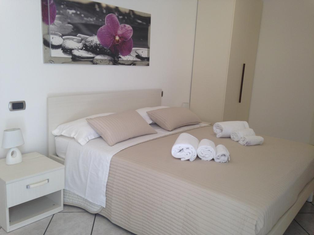 B&B A Casa Di Amici Giardini Naxos Εξωτερικό φωτογραφία