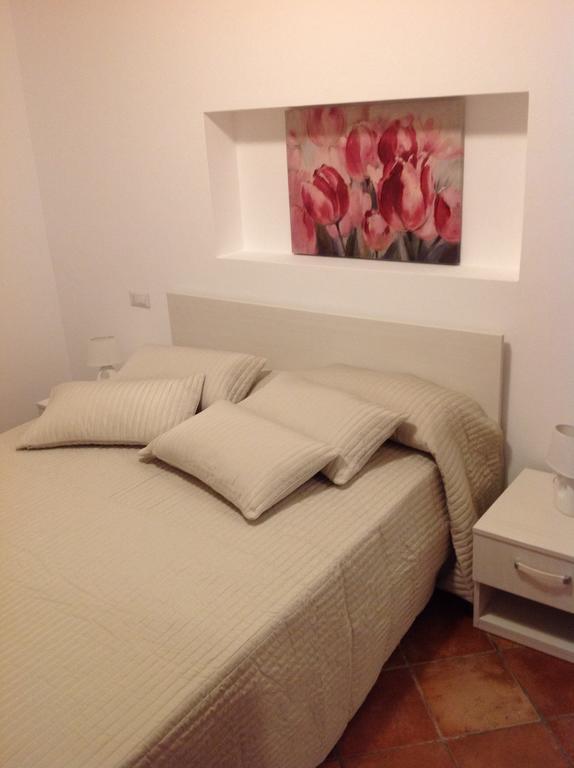 B&B A Casa Di Amici Giardini Naxos Δωμάτιο φωτογραφία